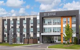 Hotel Railwayparc Montreal, Tapestry Collection By Hilton